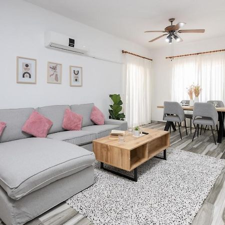 Beautiful Apartment In Harbour Paphos, Central & Close To Beach المظهر الخارجي الصورة