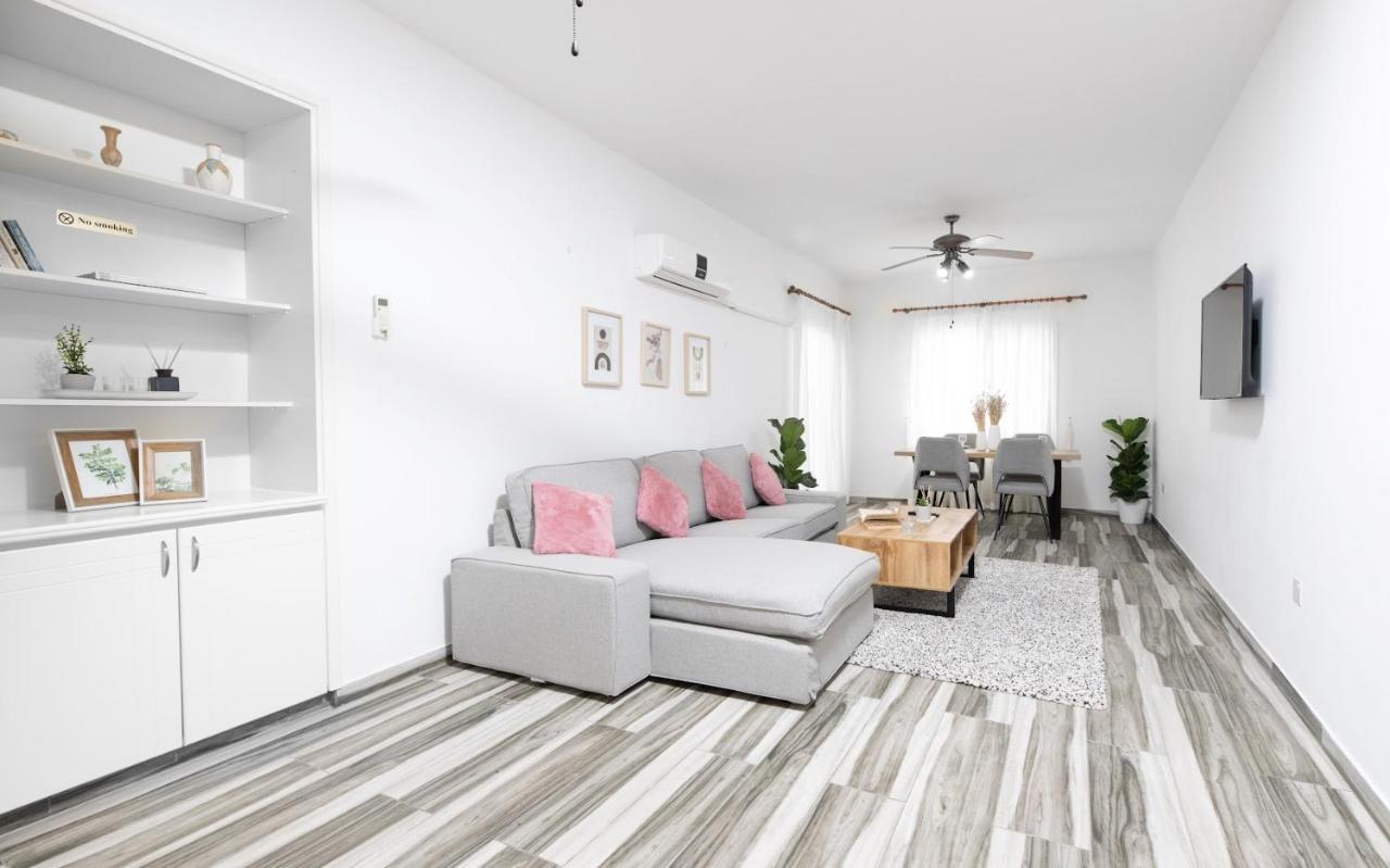 Beautiful Apartment In Harbour Paphos, Central & Close To Beach المظهر الخارجي الصورة